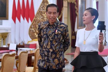 Gaya Kasual Agnez Mo Saat Bertemu Jokowi Ternyata Bernilai Setengah Miliar!