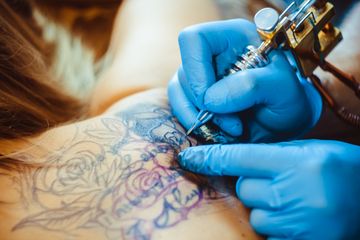 Ingin Membuat Tato? Ketahui Pengaruh Tinta Tato Bagi Kesehatan 
