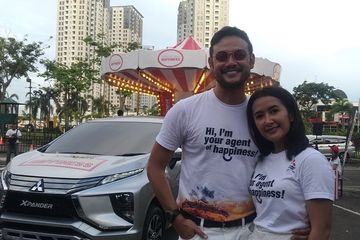 Atasi Bosan Akibat Kemacetan, Keluarga Sasono Bersyukur Mobilnya Punya Banyak Tempat Ngecas!