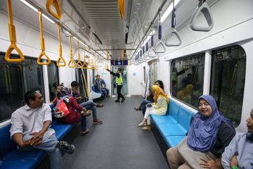 Resmi Beroperasi, Tarif MRT Jakarta Sudah Disesuaikan dengan Kantong Masyarakat! Segini Harganya
