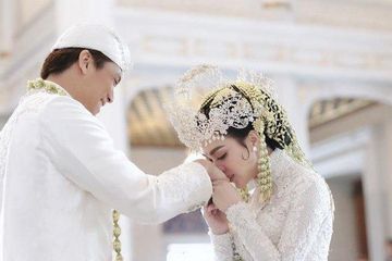 Tanyakan 'Sudah Makan Belum' Kepada Reino Barack, Gaya Bicara Syahrini Banjir Hujatan Warganet