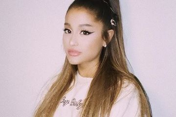 Reaksi Histeris Ariana Grande Saat Jungkook BTS Hadir di Konsernya!