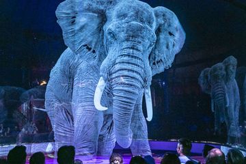 Jaga Kesejahteraan Hewan, Sirkus Ini Hanya Gunakan Hologram dalam Atraksi