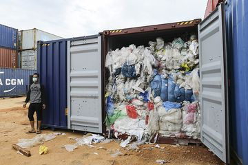 Buruknya Manajemen Daur Ulang, Alasan Negara Barat Kirim Sampah ke Asia