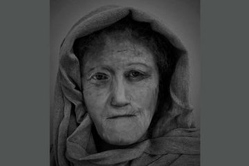 Seniman forensik merekonstruksi wajah wanita Druid beruai 2.000 tahun. 