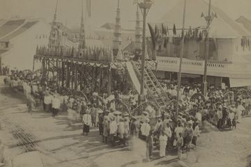 Sembahyang Rebutan atau Cioko di Klenteng Hok An Kiong sekitar 1900.