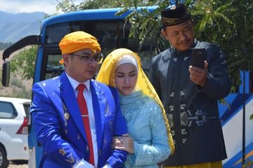 Pecah Tangis Istri Pasha Ungu Datangi Pemakaman Massal Korban Gempa Palu: Tersentak Hati Ini Rasanya