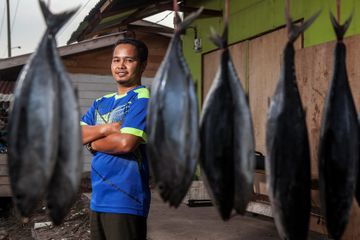 Para Nelayan yang Menyiasati Arah Angin dengan Internet