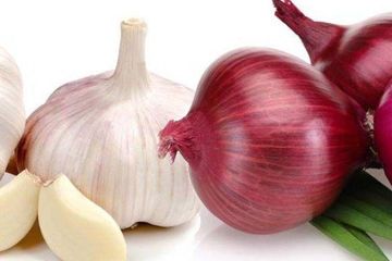Coba Oleskan Bawang Merah pada Leher Mulai Malam Ini, Rasakan Manfaat Luar Biasanya Esok Pagi!