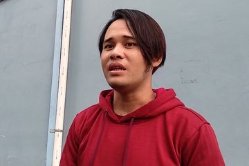 Jatuh Miskin Sampai Harus Banting Tulang Jadi Driver Ojol, Anak Deddy Dores Kini Terpaksa Lelang Warisan Paling Berharga Demi Alasan Menyentuh Ini: Sebenarnya Berat Hati