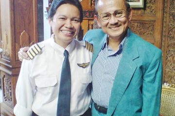 Berkat Mendiang BJ Habibie, Esther Gayatri Saleh Bisa Jadi Pilot Uji Perempuan Pertama di Dunia