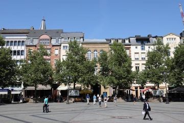 Kota Luxembourg memiliki lebih banyak penduduk asing daripada penduduk lokal.