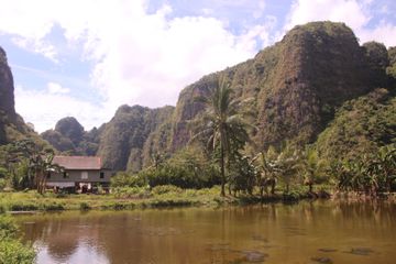 Susuri Peradaban Purba di Karst Rammang-Rammang dan Leang-Leang