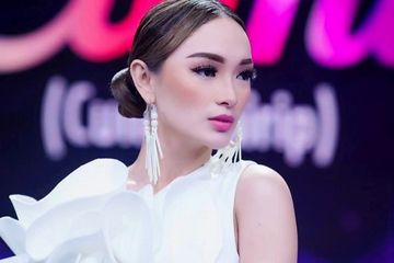 Terlalu Asyik Masak di Dapur, Pakaian Zaskia Gotik Justru Jadi sorotan Warganet, 'BHnya Kelihatan'