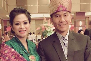 Dulu Terkenal dan Kaya Raya,  Artis Cantik Ini Harus Bertahan Hidup Dengan Jualan Sembako Sampai Mengurus Jenazah, Gak Nyangka!