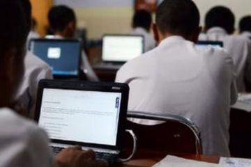 Banyak Siswa Sekolah Keluhkan Biaya Kuota Internet, Mendikbud Nadiem Makarim Beri Solusi: 100 Persen Dana BOS untuk Membeli Kuota