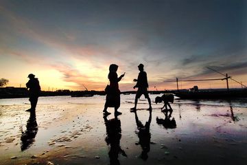 Suasana pesisir Kota Surabaya, Jawa Timur. 