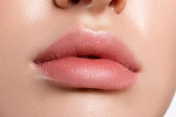 Bibir sehat merah alami