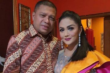 Krisdayanti dan Raul Lemos
