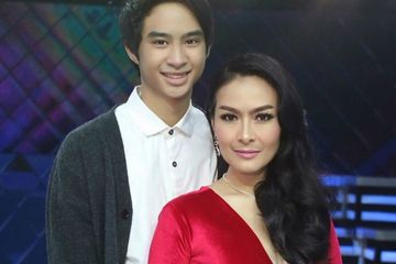 Iis Dahlia dan Sang Putra