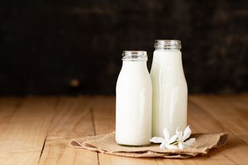 Jangan asal-asalan! Ternyata membekukan dan mencairkan susu juga ada aturannya. 