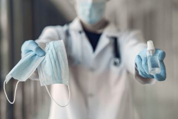 Satu Masker Medis Tidak Boleh Dipakai Secara Berulang, Ini Alasannya