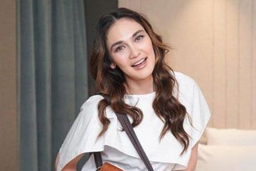 Meski Miliki Popularitas, Luna Maya Tak Gengsi Buktikan Kepeduliannya pada Lingkungan Sekitar saat Tengah Liburan di Bali Hingga Panen Pujian dari Warganet: Keren Banget