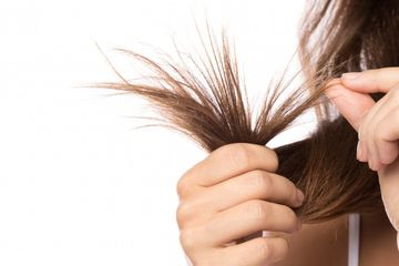 PPKM Bikin Susah ke Salon, Mending Coba Makanan untuk Obat Rambut Bercabang ini, Dijamin Atasi Masalahnya Dalam Waktu Singkat!