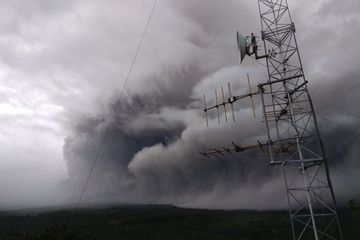 Jangan Panik, Ini yang Harus Dilakukan Sebelum dan Saat Gunung Meletus