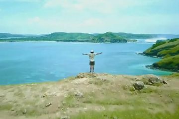 Pemandangan dari atas Bukit Merese, Lombok.