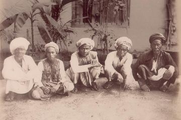 Jemaat haji dari Makassar dan Selayar sekitar 1890-an.