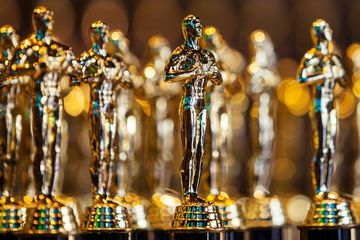 Piala Oscar.