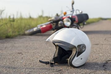 Ilustrasi kecelakaan motor. 2 pemotor tewas tabrak truk tronton yang sedang parkir di Kupang, Nusa Tenggara Timur (NTT).