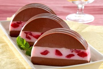 Resep Puding Cokelat Lapis Stroberi, Dessert Nikmat Dan Lembut