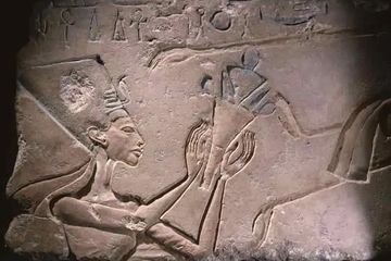 Kuil Amun di Karnak yang dibangun oleh Akhenaten.