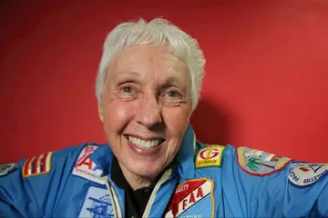 Wally Funk, Nenek Berusia 82 Tahun Akan Jelajahi Luar Angkasa 