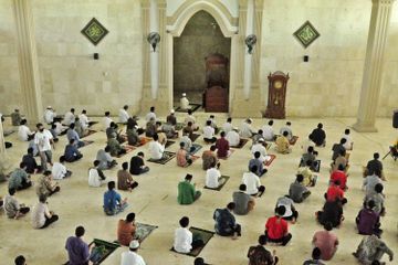 Gubernur DKI Jakarta larang warga untuk lakukan shalat jumat di tempat ibadah selama PPKM Level 4
