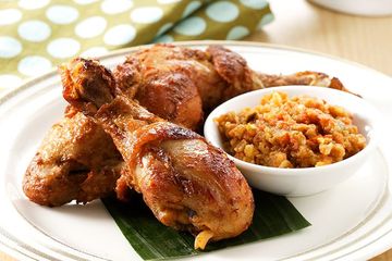 Resep Ayam Goreng Belacan, Menu Rumahan Dengan Cita Rasa yang Tidak Main-main