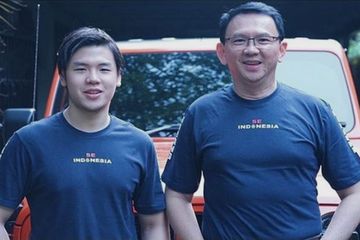 Nicholas Sean berpose bersama sang ayah, Basuki Tjahaja Purnama alias Ahok
