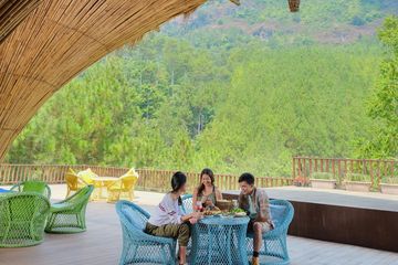 Rekomendasi Glamping Keluarga, Berkemah Aman dengan Si Kecil
