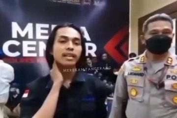 Sosok Fariz, mahasiswa yang kena 'smackdown' polisi saat demo di Tangerang