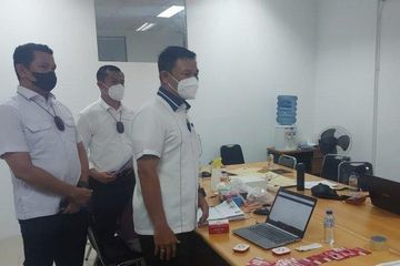 Kantor pinjol ilegal di kawasan Kompleks Ruko Bukit Gading Indah, Kelapa Gading, Jakarta Utara digerebek polisi, Senin (18/10/2021) 