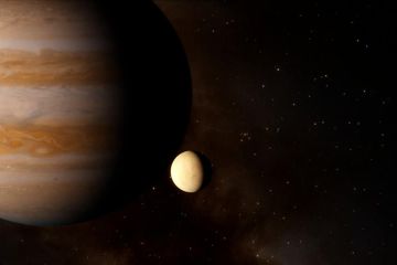 Sebuah analisis baru dari gambar arsip dan spektrum kini Teleskop Luar Angkasa Hubble NASA/ESA telah mengungkap bahwa uap air juga hadir di atmosfer Europa bulan es Jupiter.