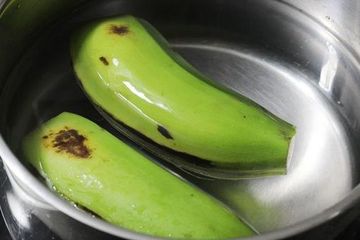 Mulai Malam Ini Coba Rebus Pisang dengan Ditambah Garam Lalu Sajikan ke Sekeluarga, Jangan Kaget Kalau Besok Pagi Kegirangan Karena Semua Jadi Segar Bugar