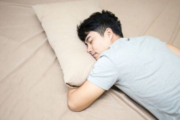 Bahaya langsung tidur setelah makan.