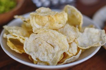 Ibu Mertua Sampai Kagum Kok Emping Renyah dan Gurih Banget, Senjata Rahasianya Ada Di Minyak Goreng Dicampur Bahan Dapur Ini, Bakal Habis Dalam Sekejap