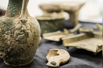 Barang Antik Asal Perang Romawi Berusia 1.900 Tahun Dicuri Perampok