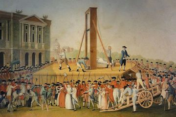 Eksekusi Ratu Marie Antoinette dengan guillotine.