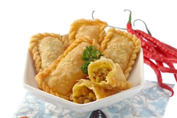 Resep Pastel Ayam Kari Enak, Modifikasi Pastel yang Bisa Jadi Peluang Usaha!