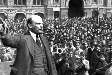 Lenin Runtuhkan Tsar: Revolusi Rusia dan Lahirnya Komunis Dunia